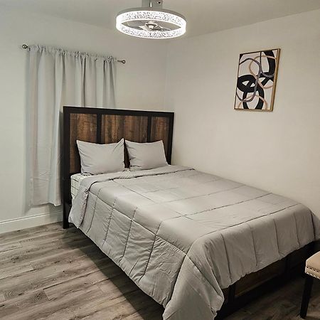 Sunny Goldie Lauderdale Lakes Dış mekan fotoğraf